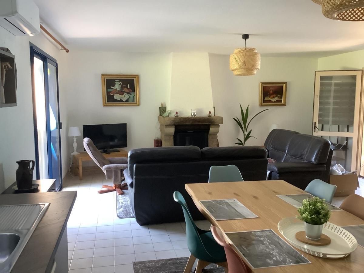 GÎTE Milin 7 pers 29 SIZUN Extérieur photo