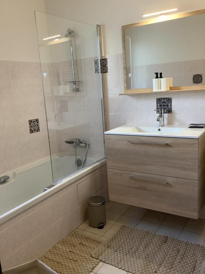 GÎTE Milin 7 pers 29 SIZUN Extérieur photo