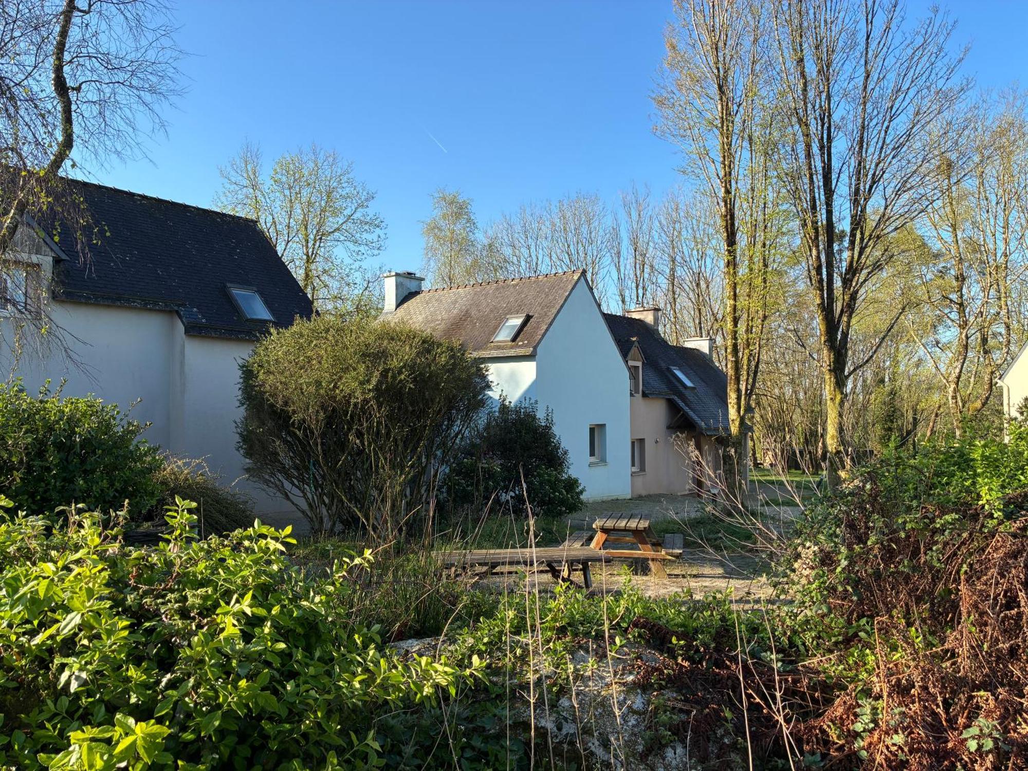 GÎTE Milin 7 pers 29 SIZUN Extérieur photo